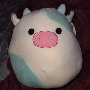 Belana the 7.5 inch cow squishmallow